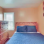 Family-Friendly Detroit Home 12 Mi To Downtown!
